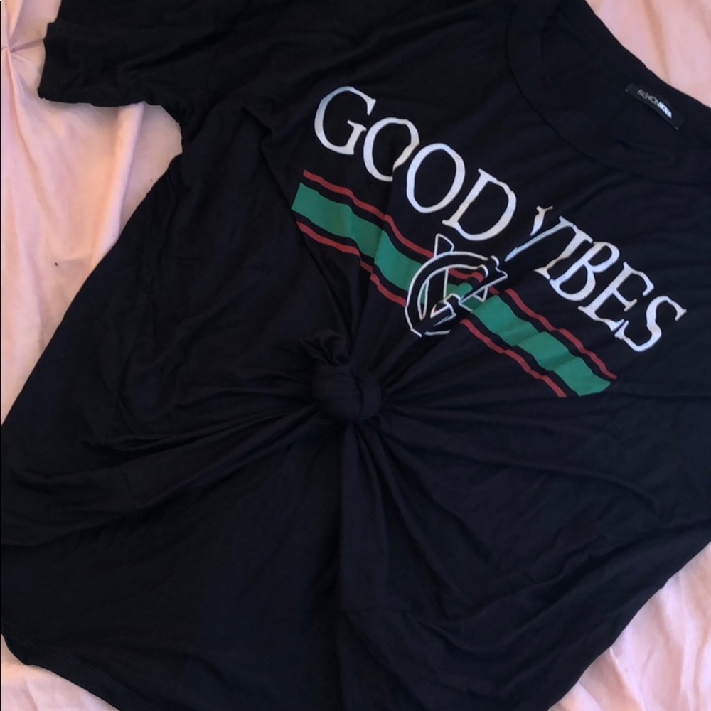 Fashion nova stretchy t shirt